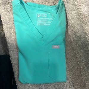 FIGS Catarina One Pocket Scrub Top